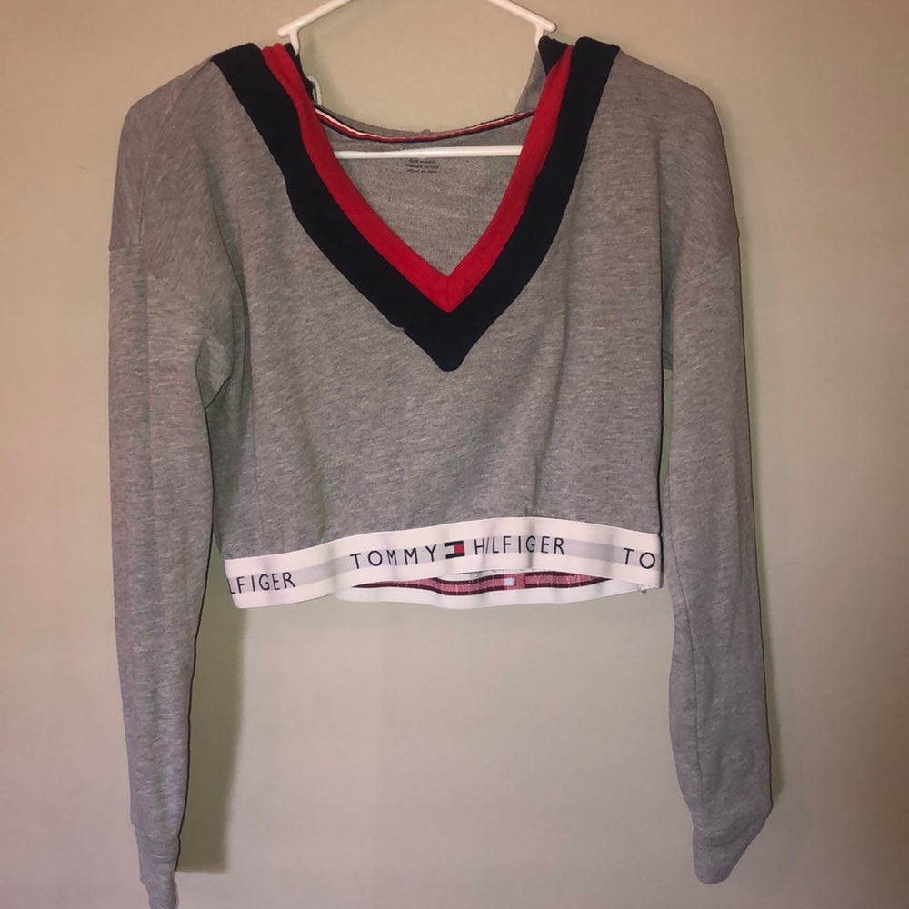 Tommy Hilfiger cropped sweatshirt